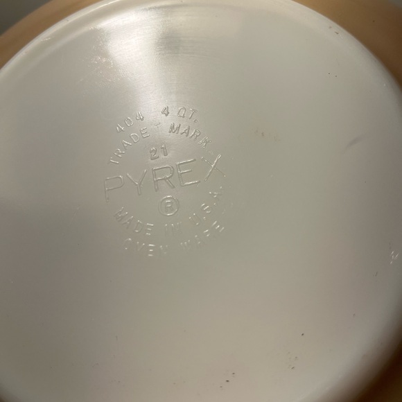 Vintage Pyrex gold Hex Signs 4 quart Mixing Bowl 404 1958 promotional item - Picture 3 of 7